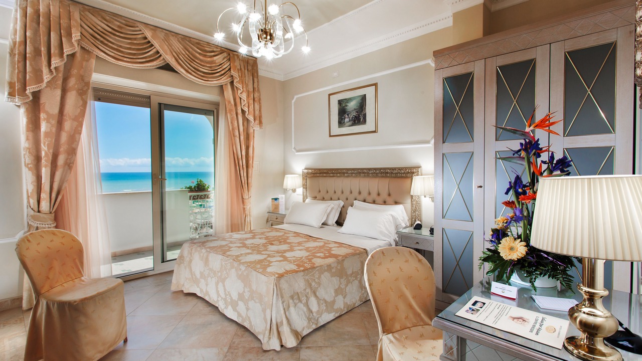 Photo of Bedroom in Pinarella