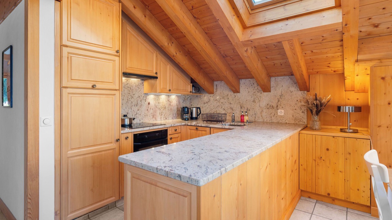 Photo of Kitchen in Lens