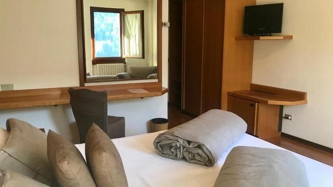 Photo of Bedroom in Temu