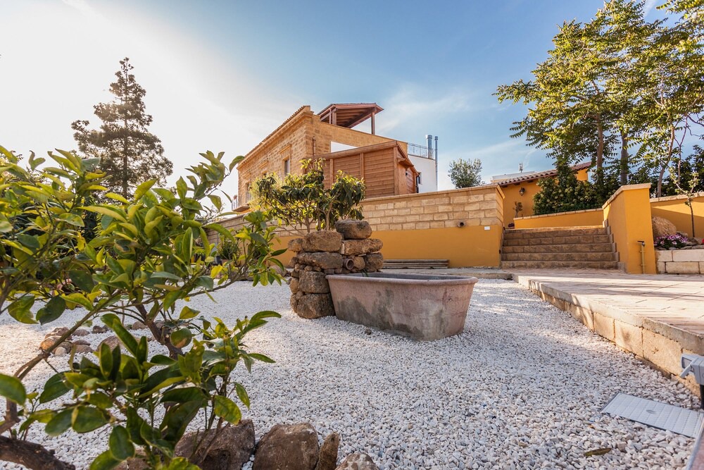 Photo of Patio Balcony in Villaseta