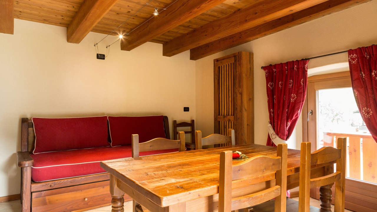 Photo of Livingroom in Derby-villaret