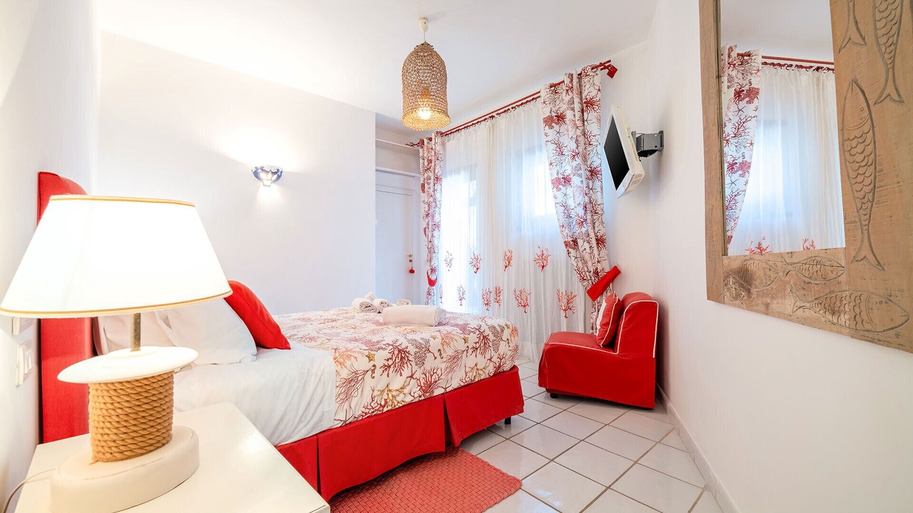 Photo of Bedroom in Sirenuse