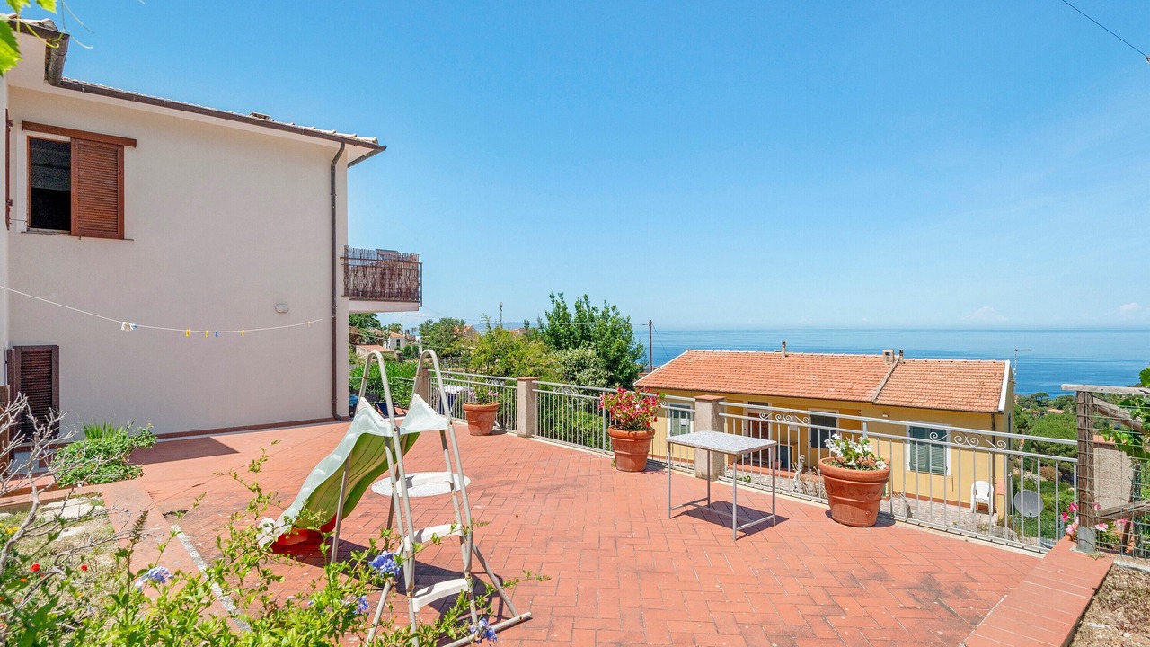 Photo of Patio Balcony in Patresi