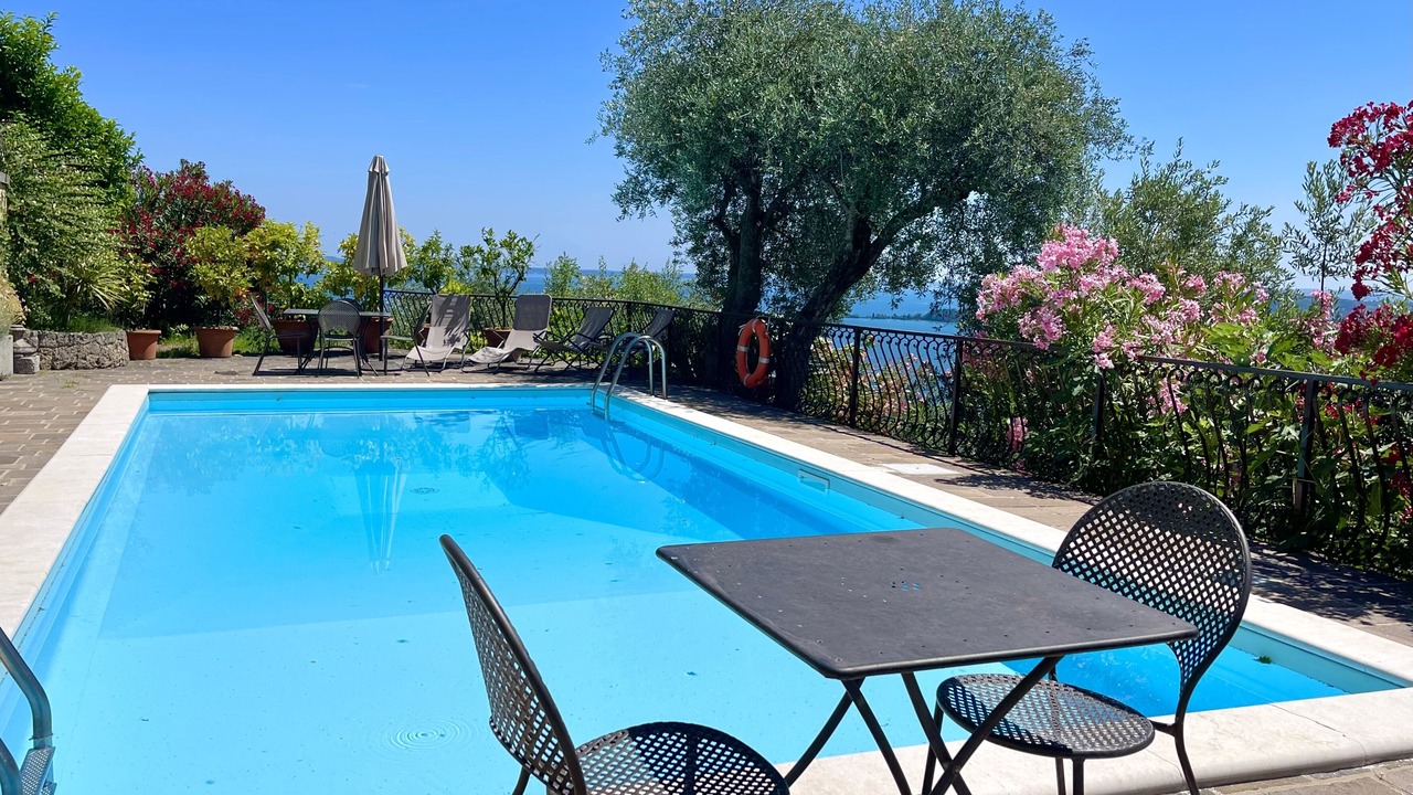 Photo of Outdoor in Morgnaga