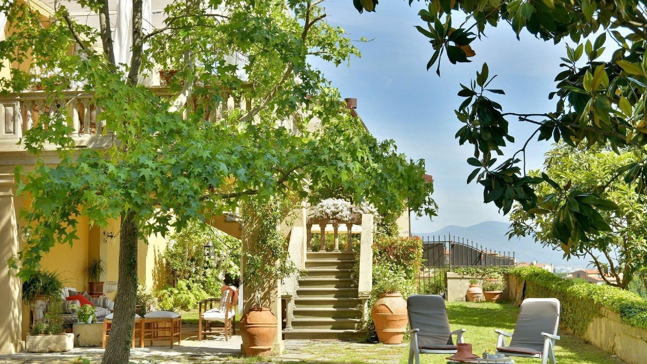 Photo of Outdoor in Lari