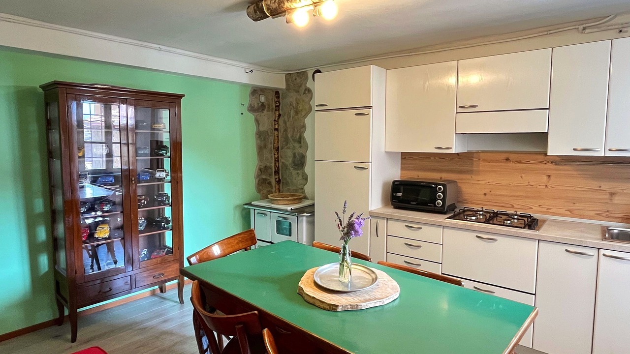 Photo of Kitchen in Berzo Demo