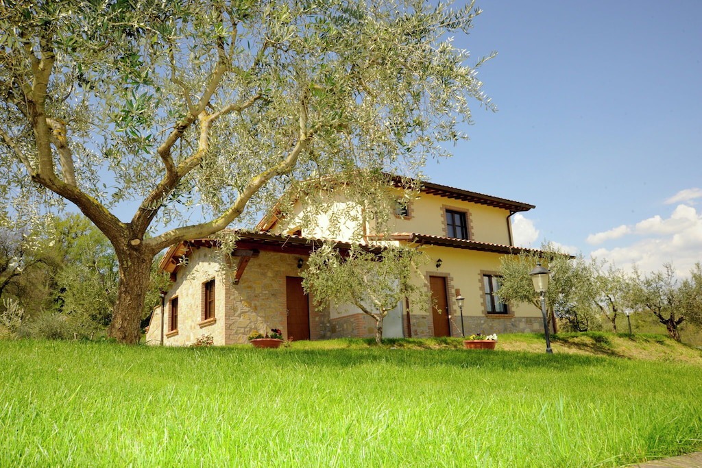 Photo of Buildings in Ramazzano