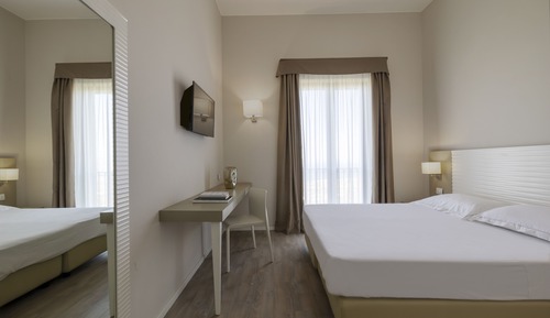 Room, Sea View
