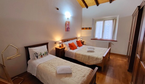 Business Apartment, Multiple Beds