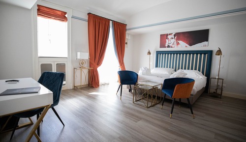 Deluxe Room, Balcony