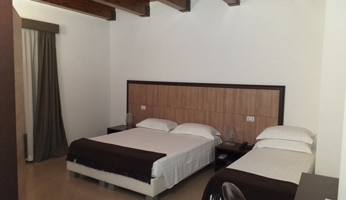 Classic Triple Room, 1 Bedroom, Mobility Accessible