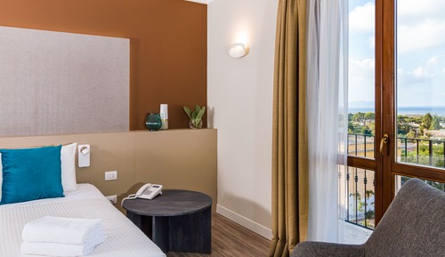 Junior Quadruple Room
