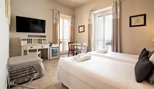 Family Room, City View