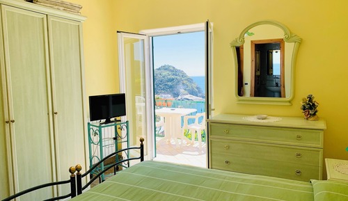 Twin Room, Ensuite, Sea View (Comfort)