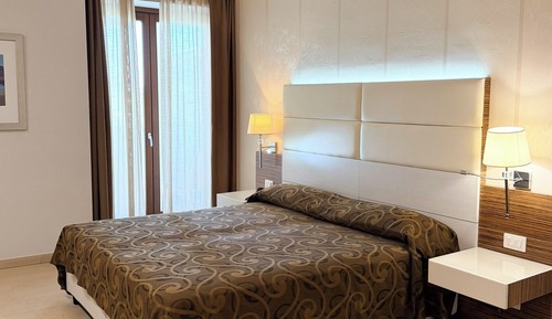 Deluxe Double Room, 1 Queen Bed, Accessible