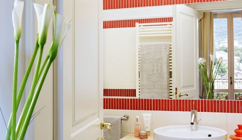 Double Room (Essential)