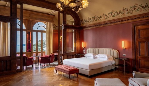 Heydweiller Suite (lake view)