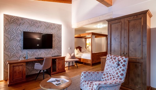 Junior Suite, Balcony, Mountain View