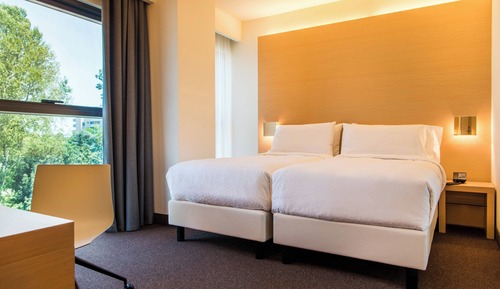 Deluxe Room, 2 Twin Beds
