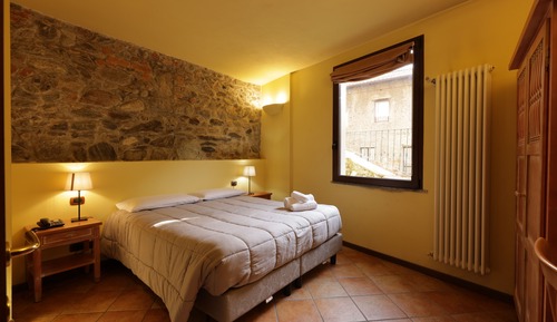 Double Room, 1 Queen Bed, Non Smoking, Private Bathroom