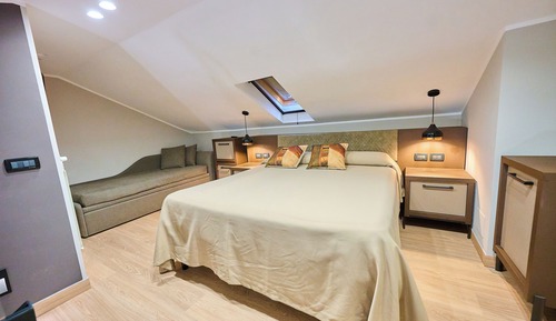 Deluxe Duplex