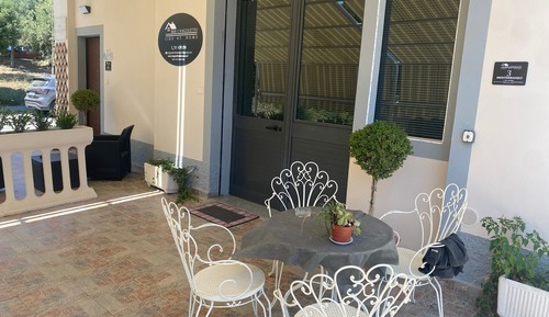 Family Apartment, Patio