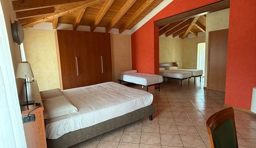 Family Room (5 people, dependance, no lift)