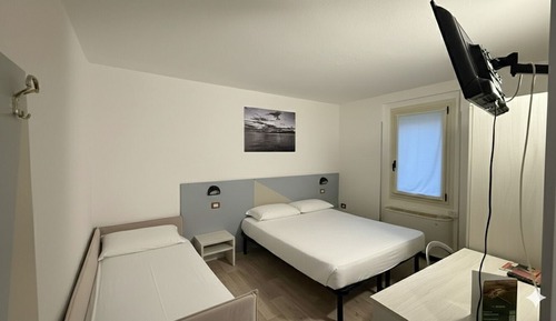 Triple Room (dependance, no lift)