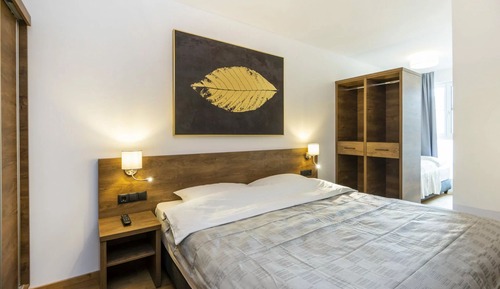 Comfort Apartment, 2 Bedrooms, Balcony, Mountain View
