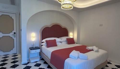 Deluxe Double or Twin Room, Balcony