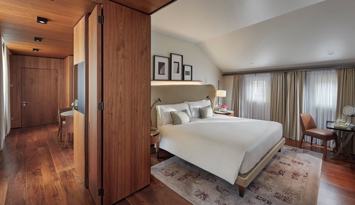 Deluxe Suite, 1 King Bed, Terrace