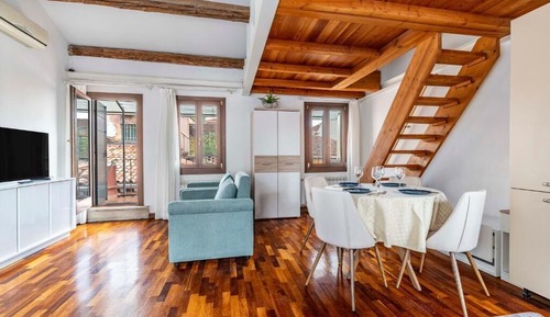 Classic Studio, City View