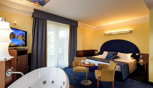 Romantic Double Room