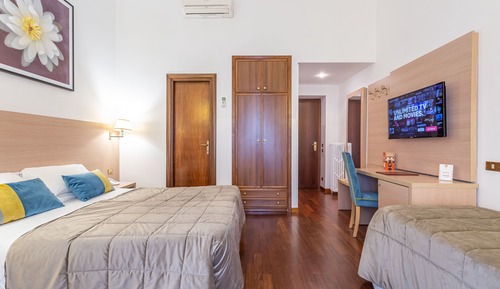 Quadruple Room (Small)