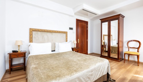 Classic Double or Twin Room