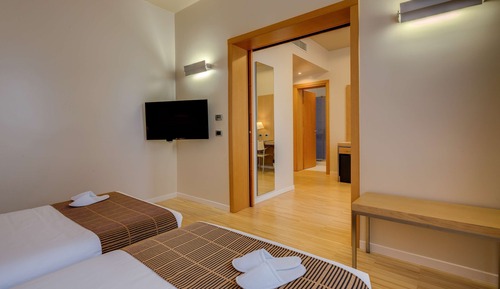 Junior Suite, 1 King Bed