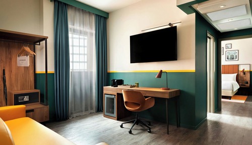 Suite, 1 King Bed with Sofa bed (Studio)