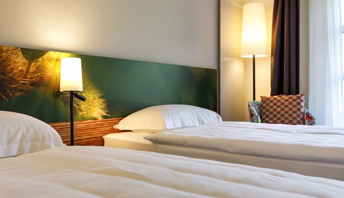 Family Room, Air conditioning (1 King Bed and 2 Bunk Beds)