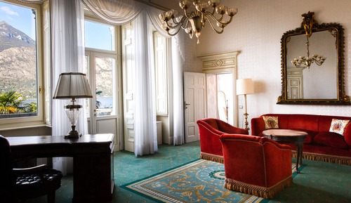 Suite, Lake View (Helmut Newton)