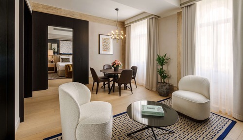 Suite (Prestige)