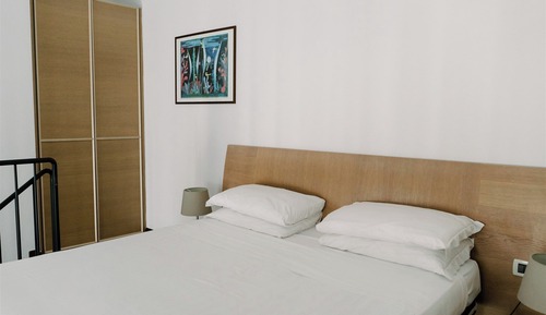 Duplex, Annex Building (2 people)