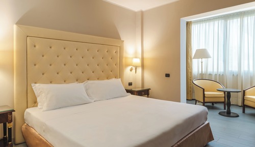 Suite, 1 King Bed, Non Smoking