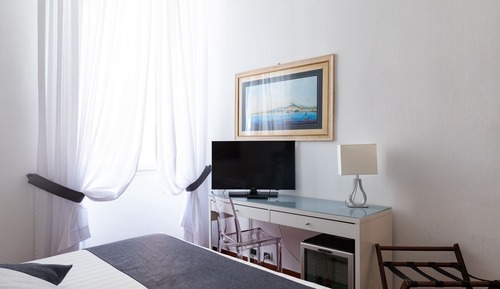 Superior Double Room, Partial Sea View