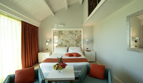 Junior Suite, Terrace (Spa Bath)