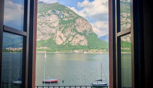 Single Room with Lake View