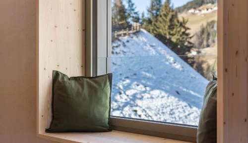 Two-Bedroom Deluxe Apartment with Garden View