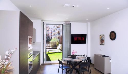 One-Bedroom Apartment with Terrace