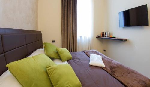 Superior Double or Twin Room with Garden View