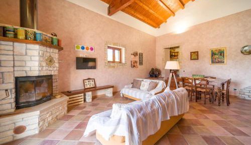 Three-Bedroom Vacation Home 