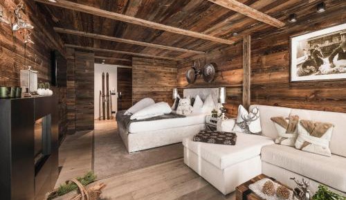 Mountain Suite with Spa Bath